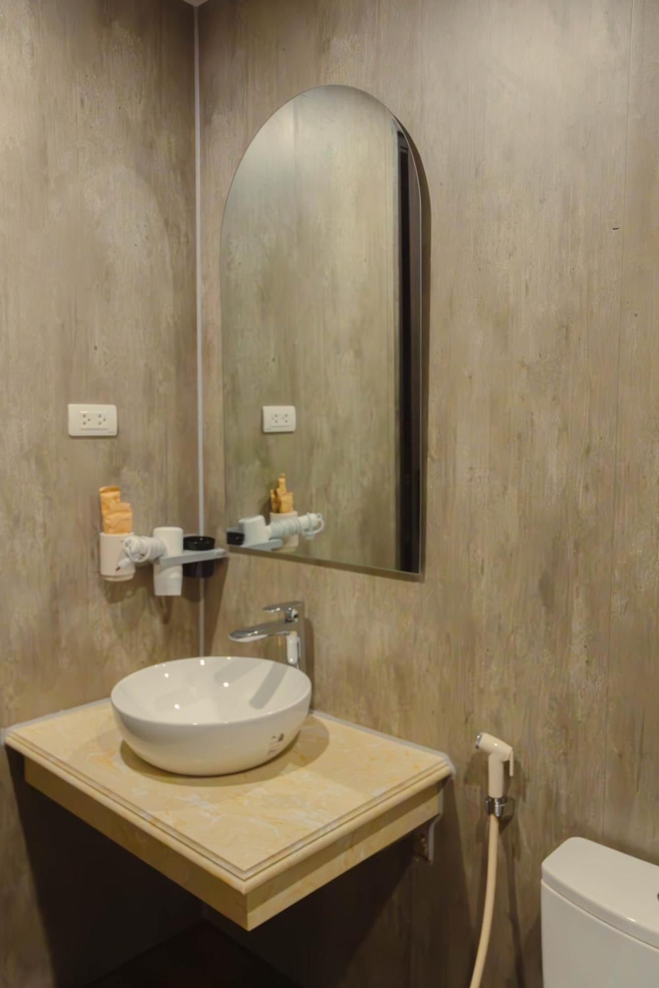 Areca Luxury Homestay & Spa Ba Dinh Hanoï Extérieur photo